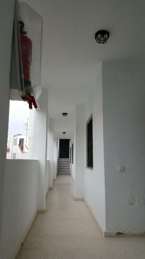 Calle Carril De La Fuente Apartamento โกนิล เด ลาฟรอนเตรา ภายนอก รูปภาพ